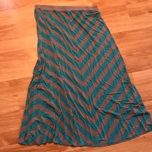 Maxi skirt teal and grey striped